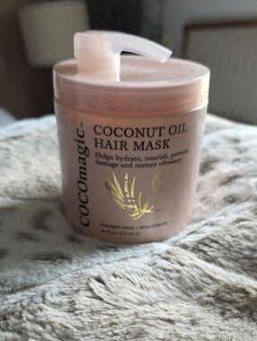 Coconut Oil Hair Mask — Nourishing Pink Hair Treatment